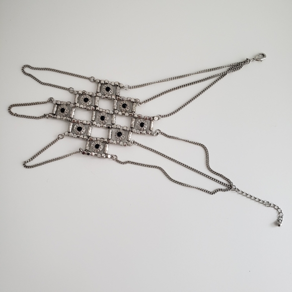 Metallic handlet: hand and finger jewelry - Picture 2 of 6